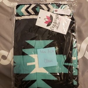🔥🔥🔥 leggings. MAKE ME AN OFFER 🔥🔥🔥🔥